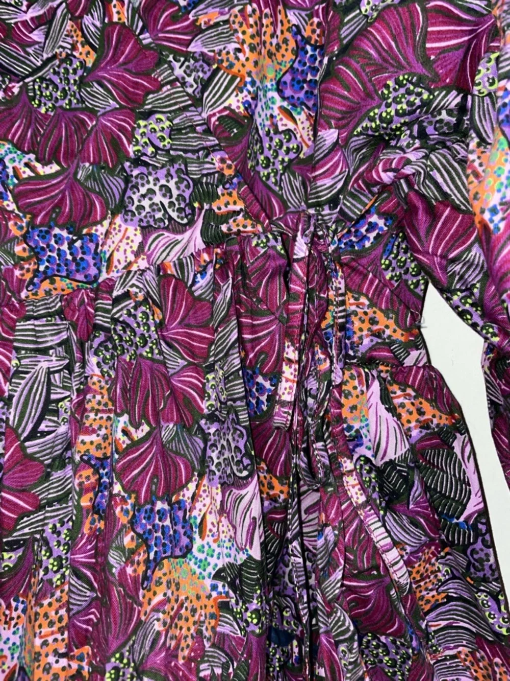 Women’s Floral V-Neck Peplum Blouse - Purple - Picture 3 of 10
